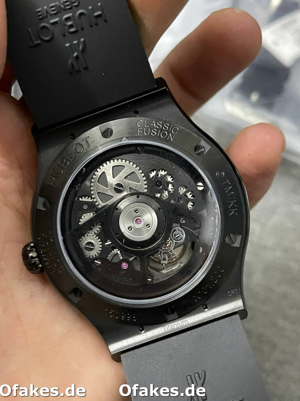 Replica Hublot Classic Fusion 507.CX.9000.RX.TAK21 45mm Herrenuhr Zeitlose Eleganz